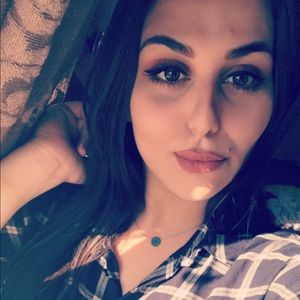 Meet your Posher, Baian